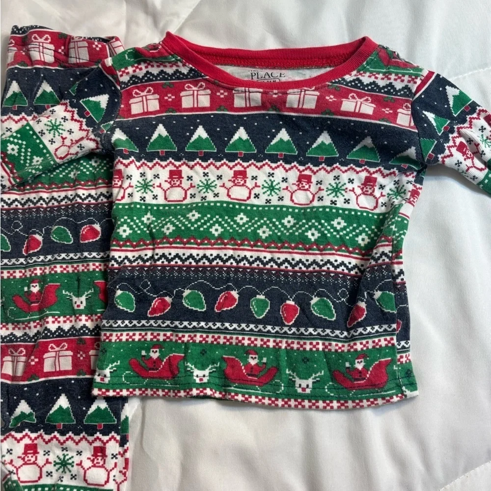The Children's Place 18-24 months Festive holiday Pajama Set - pants and shirt